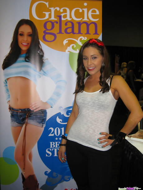 Premium Pass are excited to present you with xxx gallery showcasing Brandy Taylor showing beautiful form