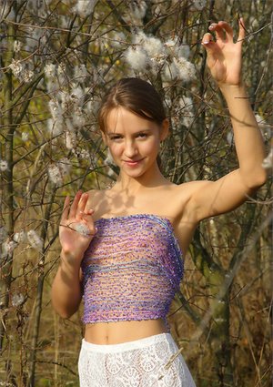 MPL Studios offers a free xxx photo gallery with Alisa showing superb body